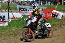 054 10h mofarennen winikon